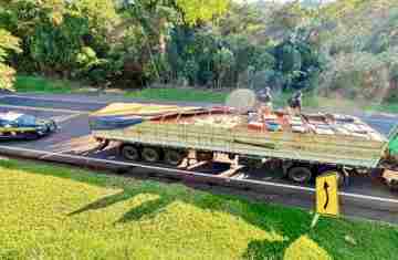 Laranjeiras - PRF apreende mais de 1,1 tonelada de maconha na BR-277